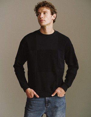 Black Men's Urban Revivo Crew Neck Sweatshirts | WWH6210RB