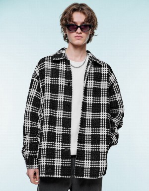 Black Men's Urban Revivo Plaid Loose Checkered Jackets | TEB337PZ