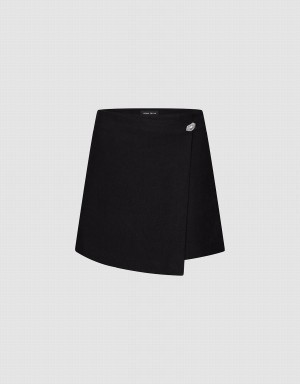 Black Women's Urban Revivo Glamor Regular Skort Shorts | KAU9347JF