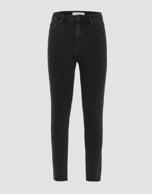 Black Women's Urban Revivo Skinny Jeans | JHY4758XG