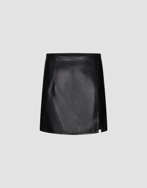 Black Women's Urban Revivo Vegan Leather Mini Straight Skirts | PPZ2913TF