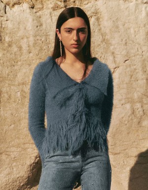 Blue Women's Urban Revivo Furry Off-Shoulder Knitted Cardigan | AFO5880YR