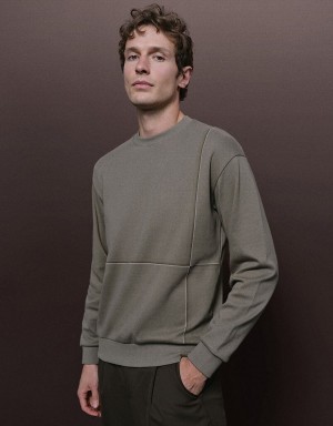 Dark Grey Men's Urban Revivo Crew Neck Straight Sweatshirts | GNM8469TY