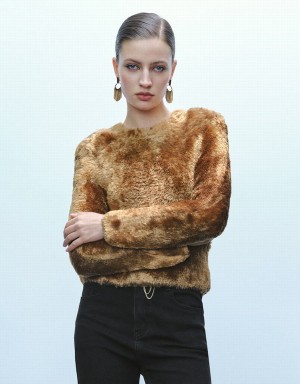 Gold Women's Urban Revivo Furry Crew Neck Knitted Cardigan | AIC262CC