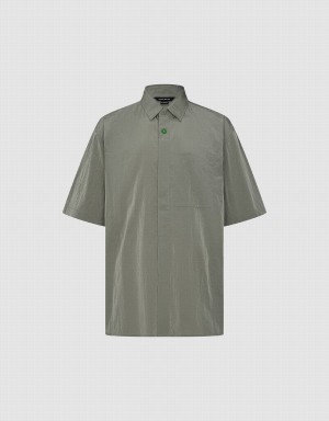 Green Men's Urban Revivo Button Up Straight Shirts | HHU7448AO