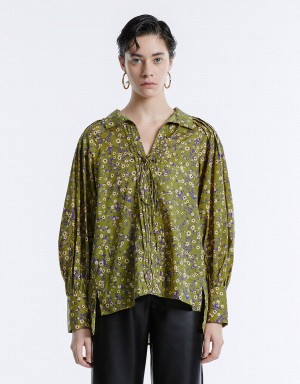 Green Women's Urban Revivo Floral Tie Front Blouse | AIC4397SM