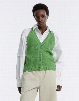 Green Women's Urban Revivo V Neck Knit Cardigan | OLA8132NM