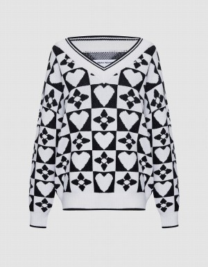 Grey Women's Urban Revivo Heart & Checkered Pattern Sweaters | BTH9375CP