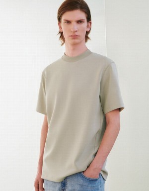 Khaki Men's Urban Revivo Standard Sleeve Crew Neck T Shirts | NDN1019EW