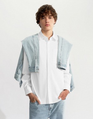 White Men's Urban Revivo Button Up Straight Shirts | THP683KT