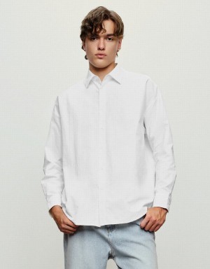 White Men's Urban Revivo Drop Shoulder Sleeve Loose Shirts | POB4630EJ