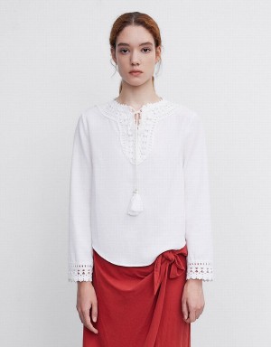 White Women's Urban Revivo Embroidered Blouse | HGZ5147NT