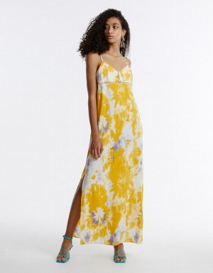 Yellow Women's Urban Revivo Flowy Floral Dress | QZM6855PH