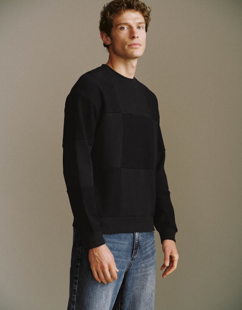 Black Men's Urban Revivo Crew Neck Sweatshirts | WWH6210RB