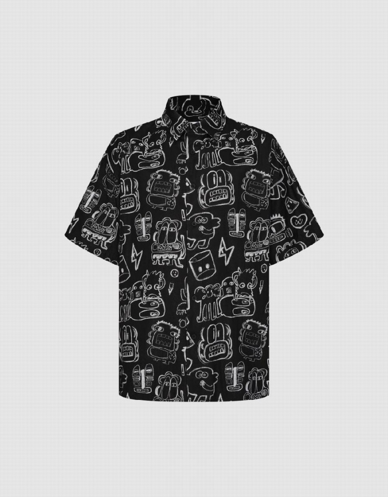 Black Men\'s Urban Revivo Graffiti Printed Oversized Shirts | GUT9257ZT