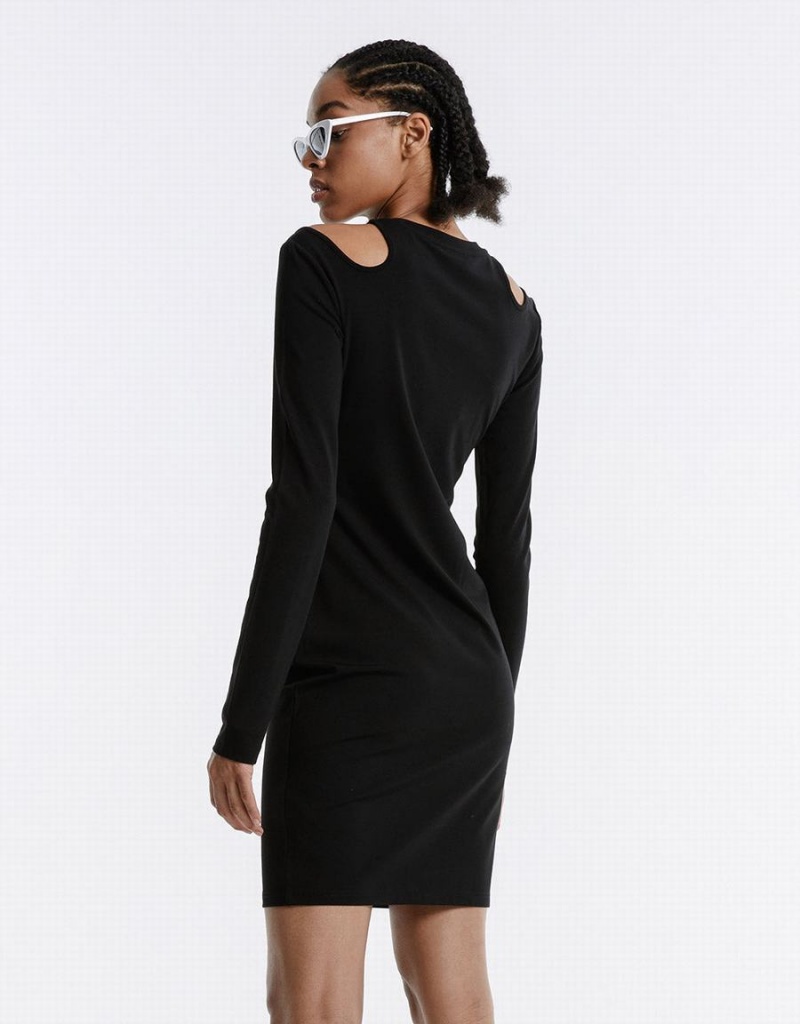 Black Women's Urban Revivo Cut Out Letter Dress | OHJ8184OR