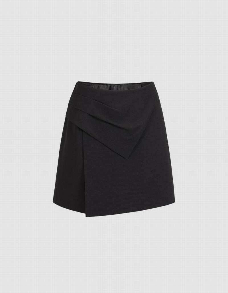 Black Women\'s Urban Revivo Ruched Front Plain Skort Shorts | SJK7575DL