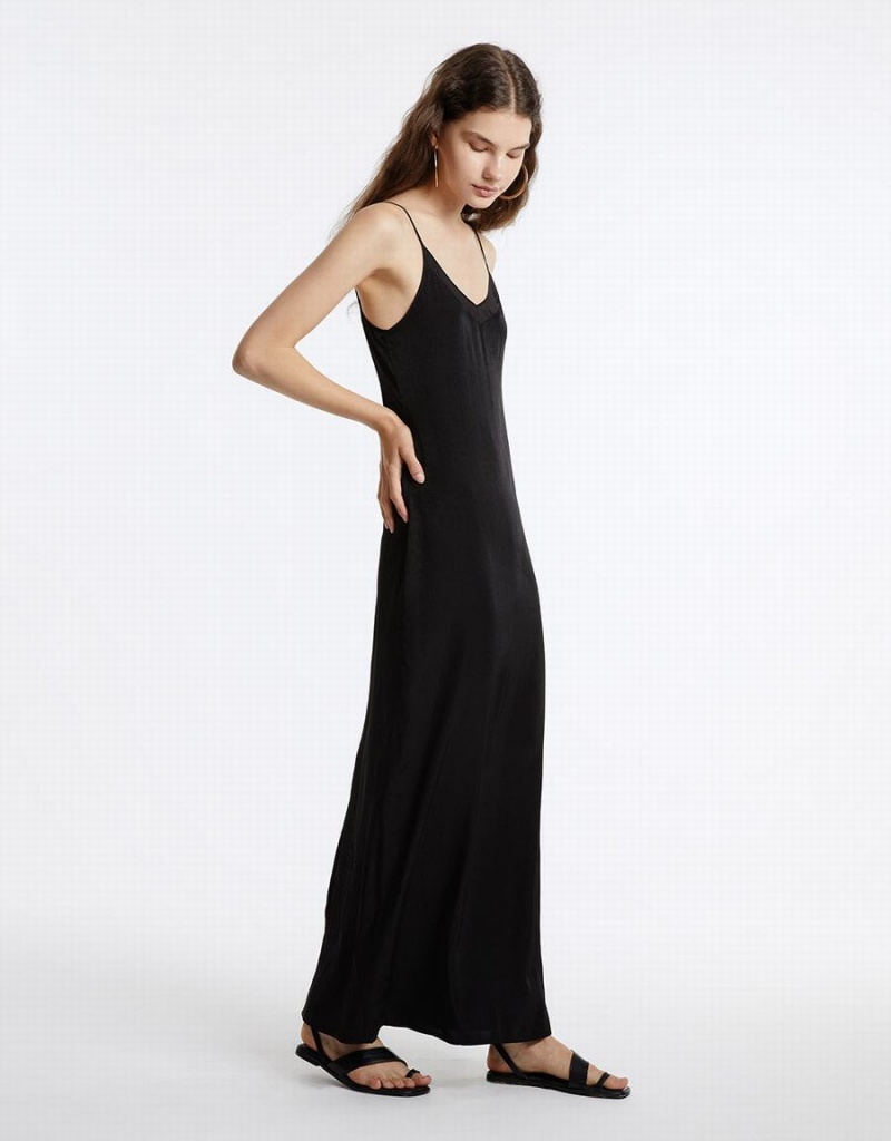 Black Women\'s Urban Revivo Strappy Maxi Dress | TCY2222HN