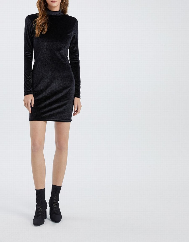 Black Women's Urban Revivo Velvet Turtle Neck Bodycon Dress | VRN4659CW