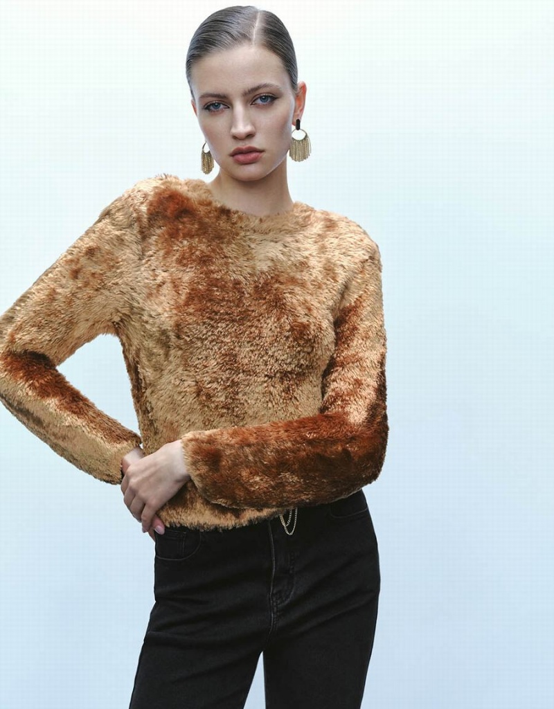 Gold Women's Urban Revivo Furry Crew Neck Knitted Cardigan | AIC262CC