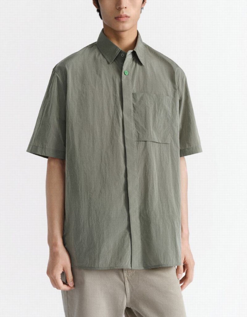 Green Men's Urban Revivo Button Up Straight Shirts | HHU7448AO