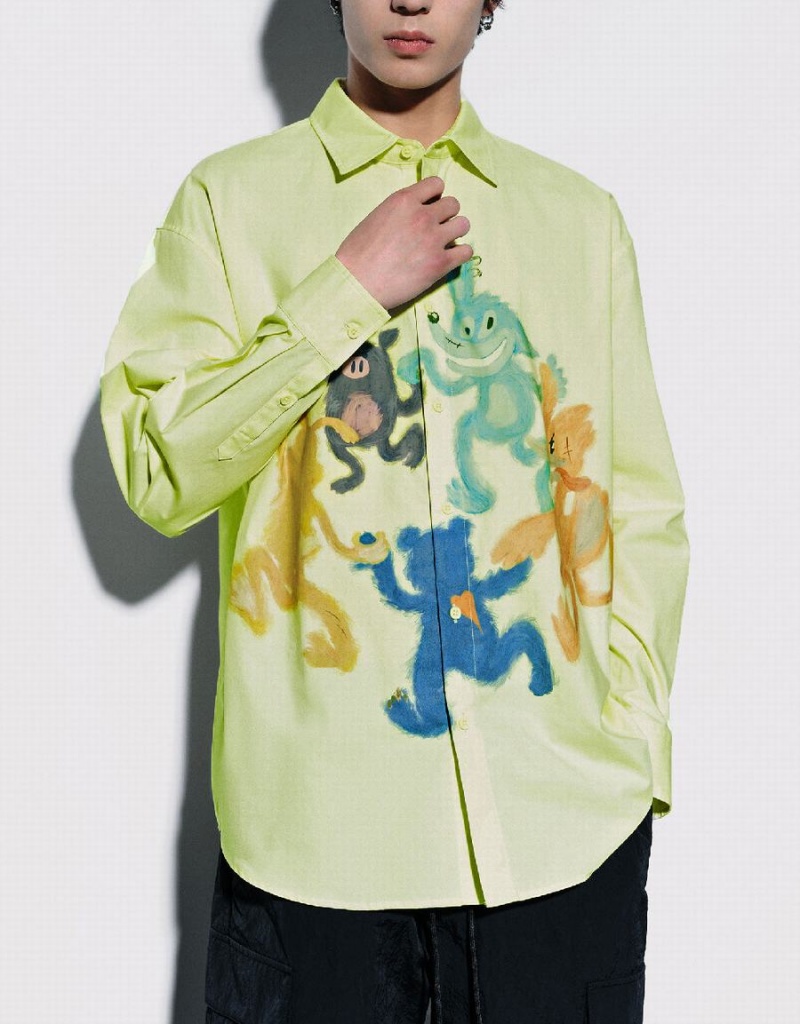 Green Men's Urban Revivo Cartoon Printed Oversized Shirts | SRZ23100PQ