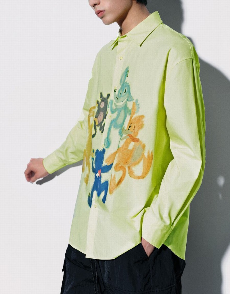 Green Men's Urban Revivo Cartoon Printed Oversized Shirts | SRZ23100PQ