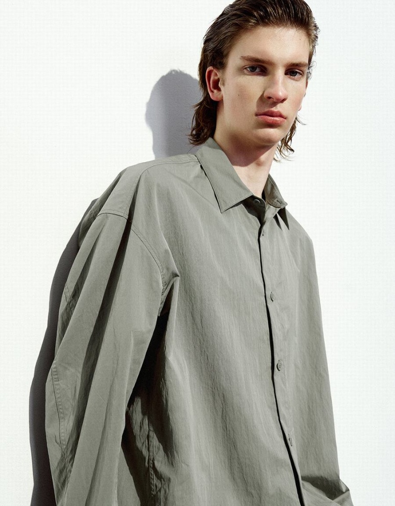 Green Men's Urban Revivo Drop Shoulder Sleeve Oversized Shirts | HDW6781UK