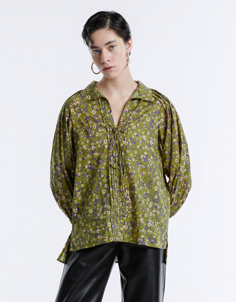 Green Women's Urban Revivo Floral Tie Front Blouse | AIC4397SM