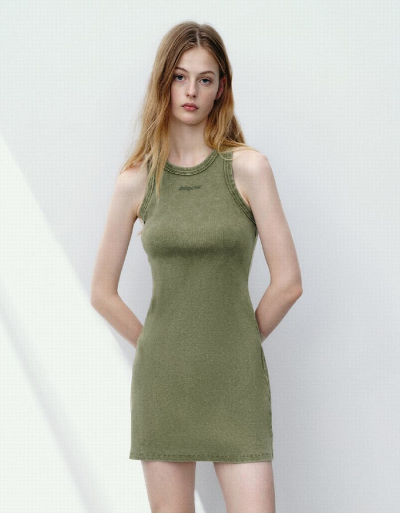 Green Women\'s Urban Revivo Sleeveless Crew Neck Skinny Dress | JVQ9617GE