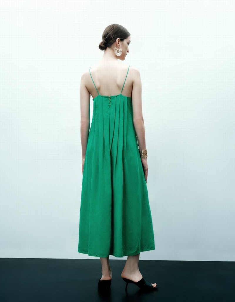 Green Women's Urban Revivo Sleeveless Straight Dress | VDF7247EM