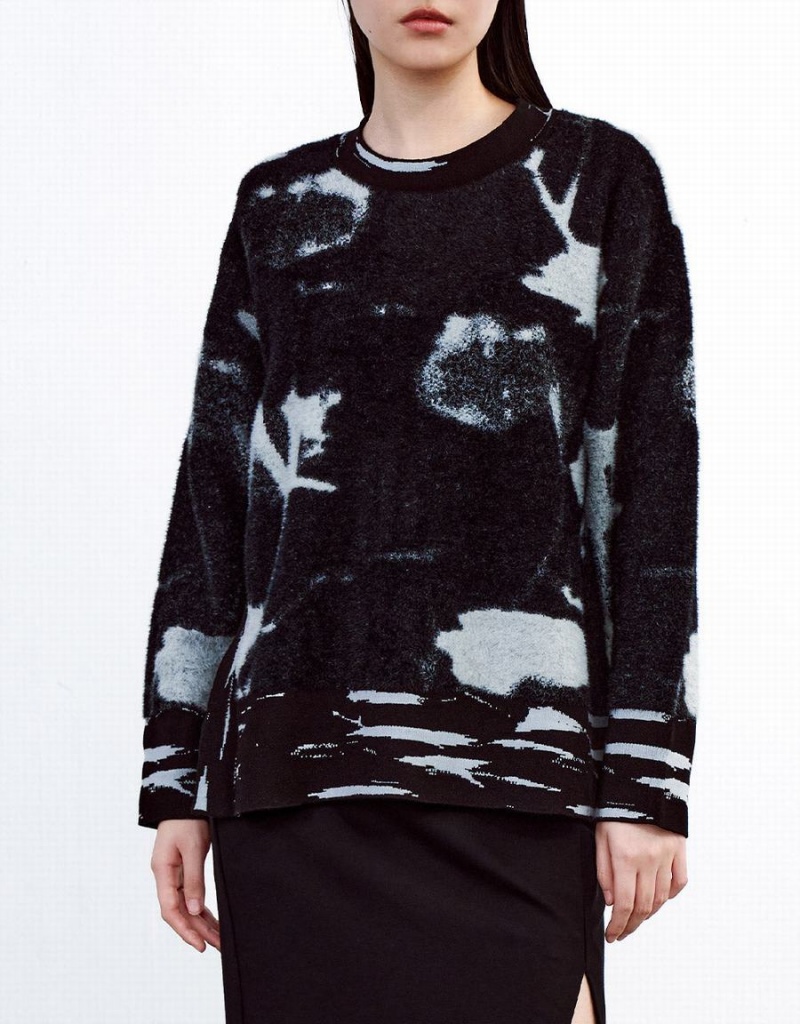 Grey Women's Urban Revivo Abstract Print Sweaters | ZPI7129UL