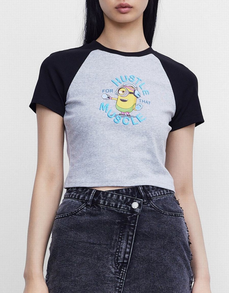 Grey Women's Urban Revivo Minions Raglan T Shirts | VAH6343KV