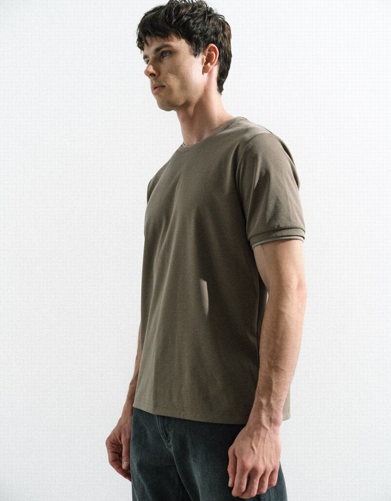 Khaki Men's Urban Revivo Crew Neck Straight T Shirts | IFA559ET