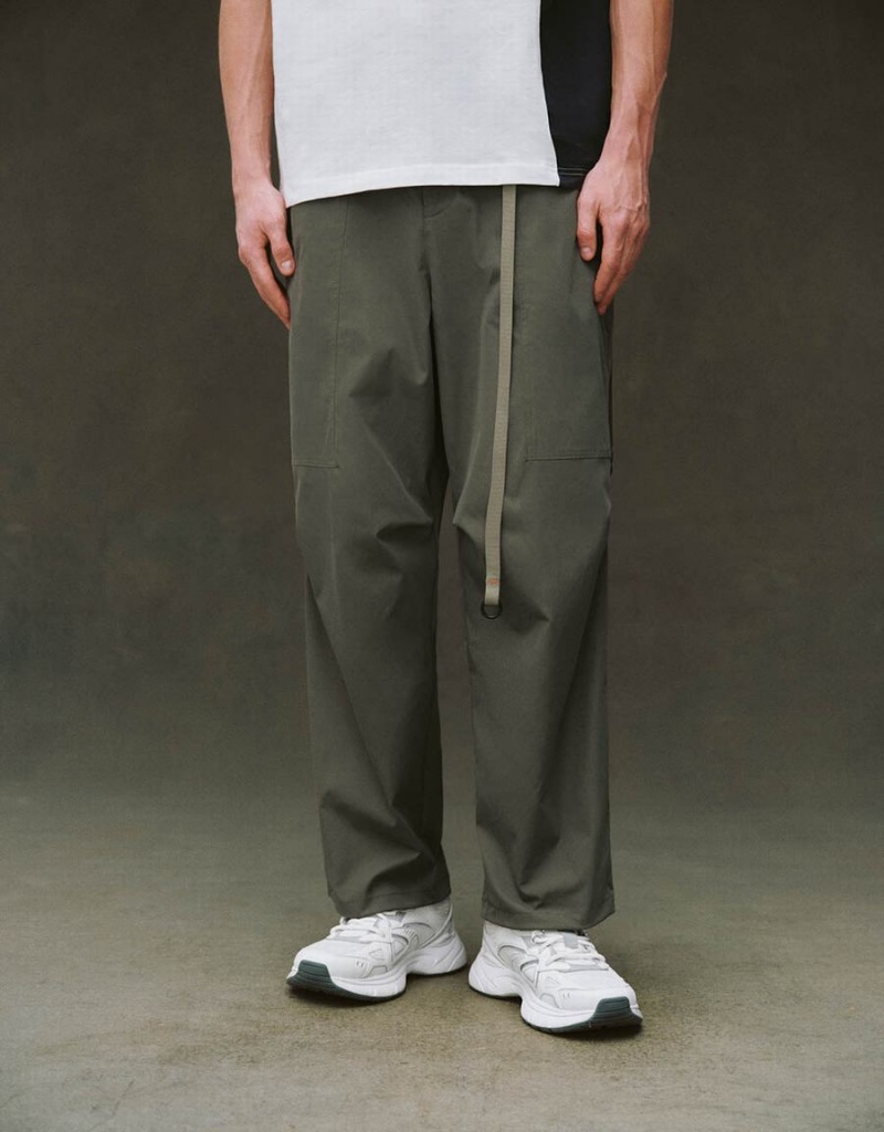 Khaki Men's Urban Revivo Loose Jogger Pants | DRU6929WP