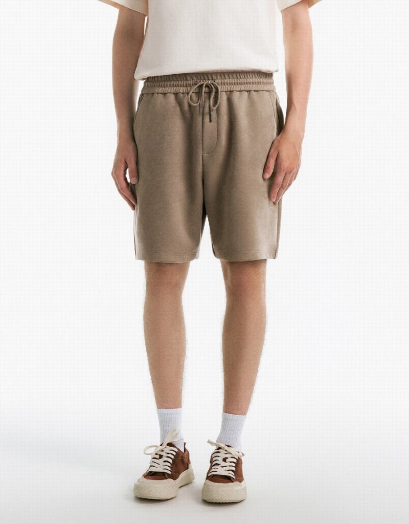 Khaki Men's Urban Revivo Loose Shorts | TWE91ZV