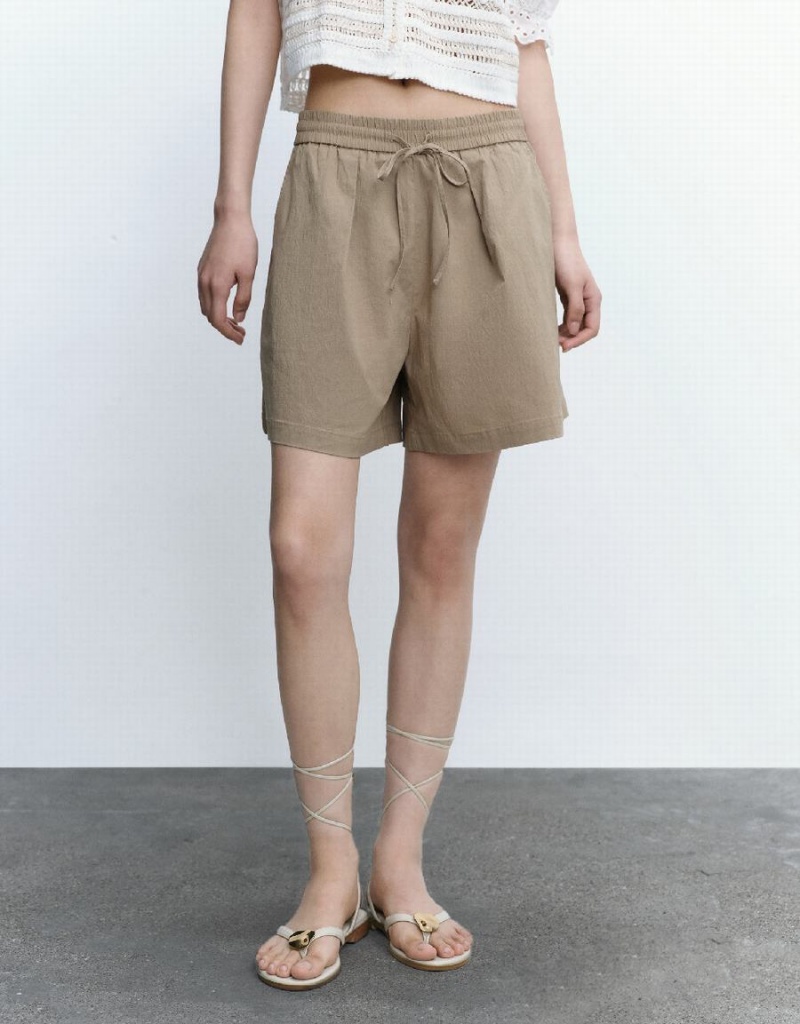 Khaki Women's Urban Revivo Drawstring Waist Oversized Shorts | RMN176OR