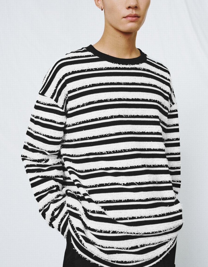 White Men's Urban Revivo Striped Crew Neck T Shirts | IYR733YP