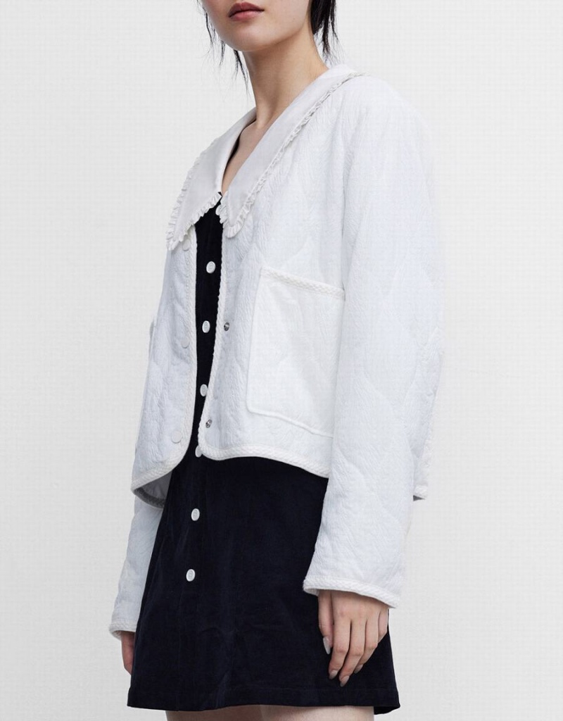 White Women's Urban Revivo Textured Contrast Tim Winter Coats | YXJ2649KN