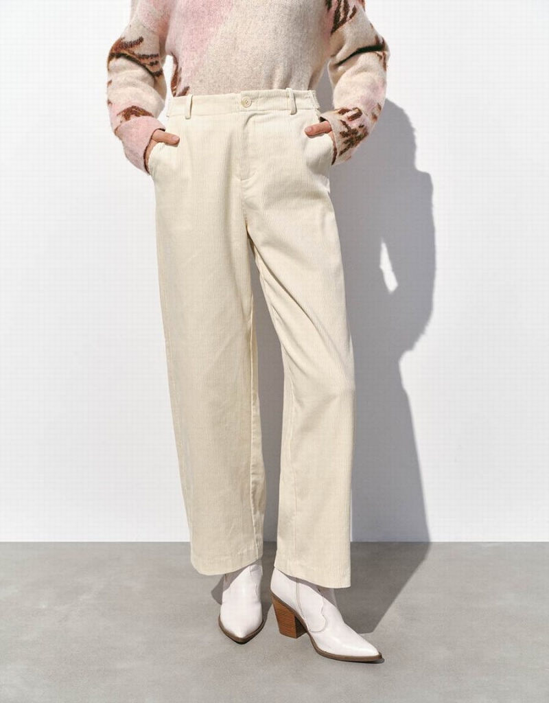 White Women's Urban Revivo Textured Wide-Leg Pants | CAA7775MT